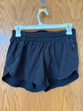 lululemon black running shorts